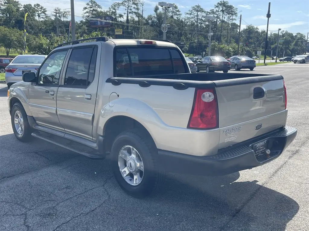 2003 Ford Explorer XLT photo 5