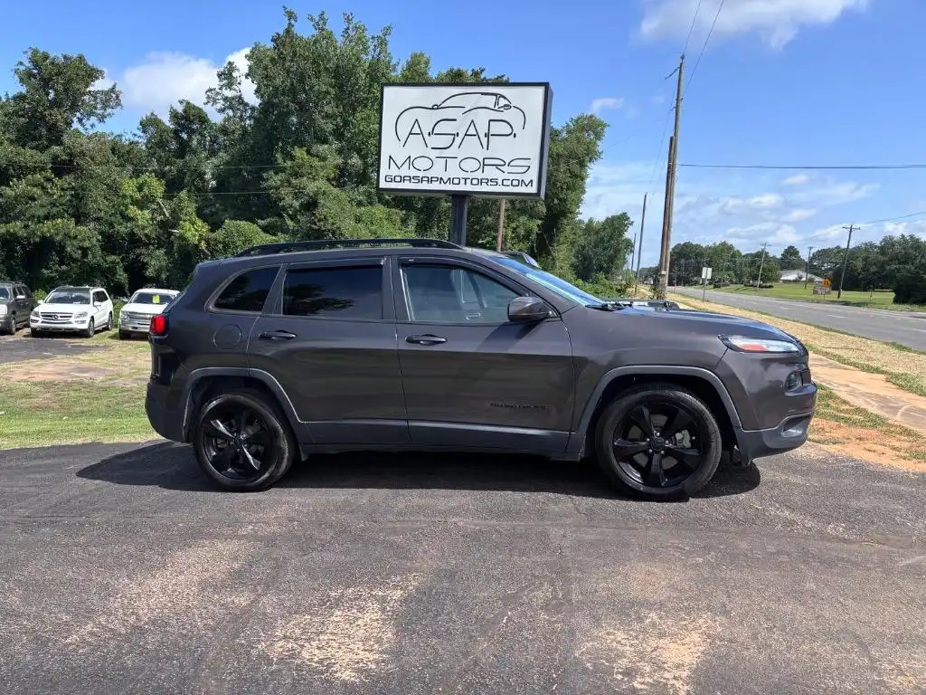 2018 Jeep Cherokee Latitude's photo