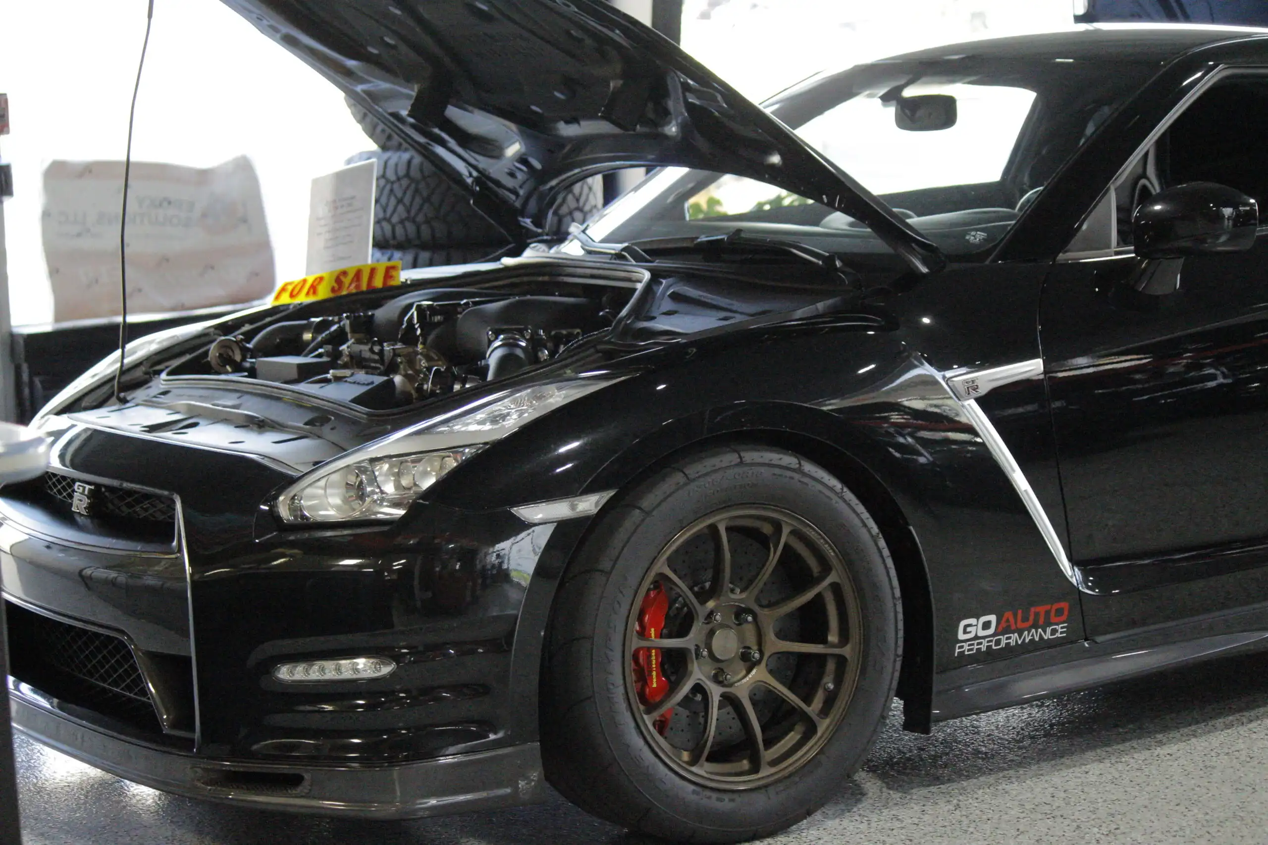 2015 Nissan GT-R Premium's photo