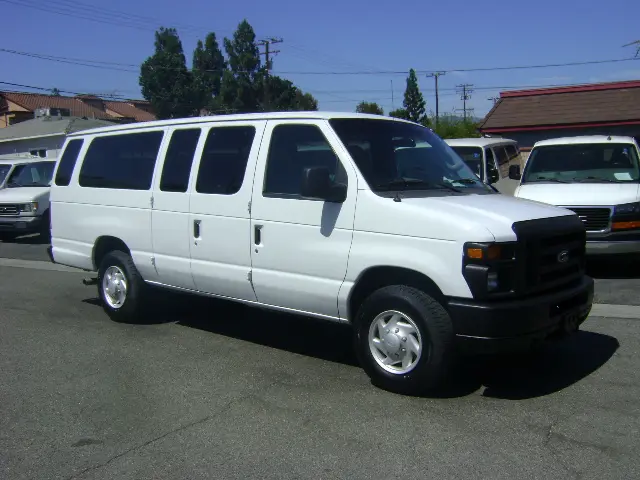 2009 Ford E-Series undefined photo 3