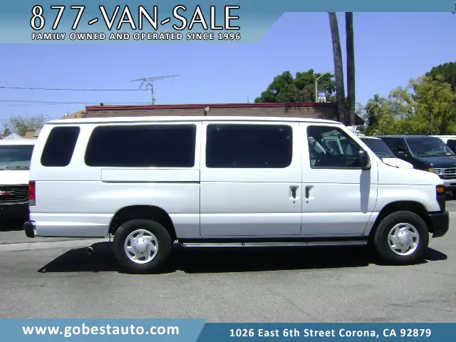 2013 Ford E-Series E-350 XL Super Duty Extended photo 1