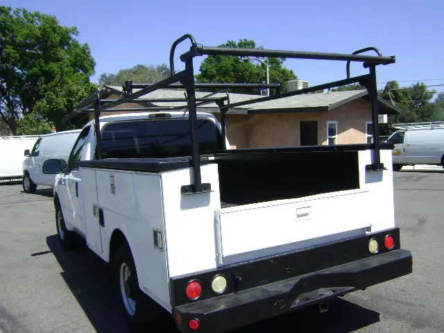 2003 Ford F-250 XLT Regular Cab photo 3