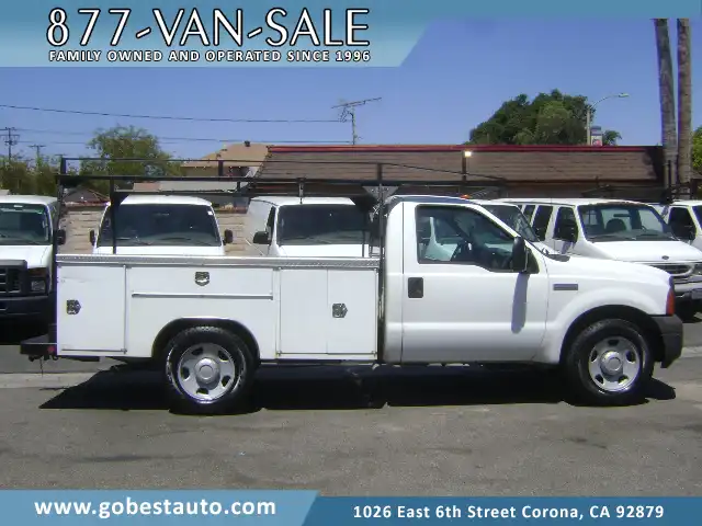 2004 Ford F-350 XLT SuperCab DRW's photo
