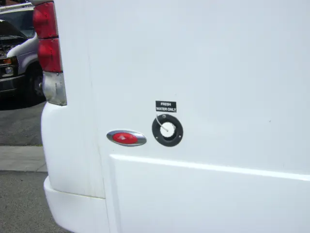 2017 Ford E-Series DRW E-450 Super Duty 158 in WB photo 4