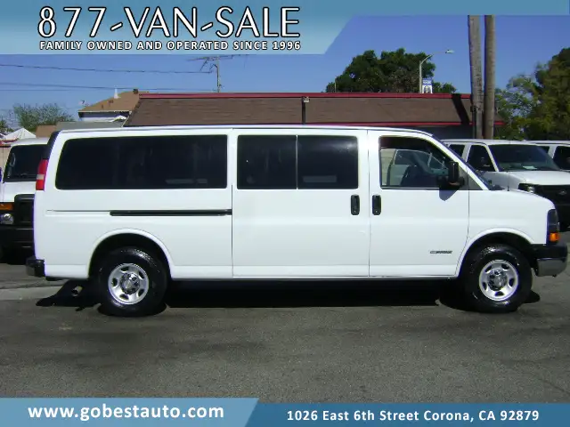 2005 Chevrolet Express 3500 Extended's photo