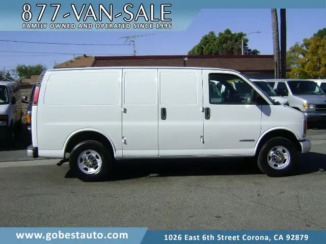 2001 Chevrolet Express 3500's photo