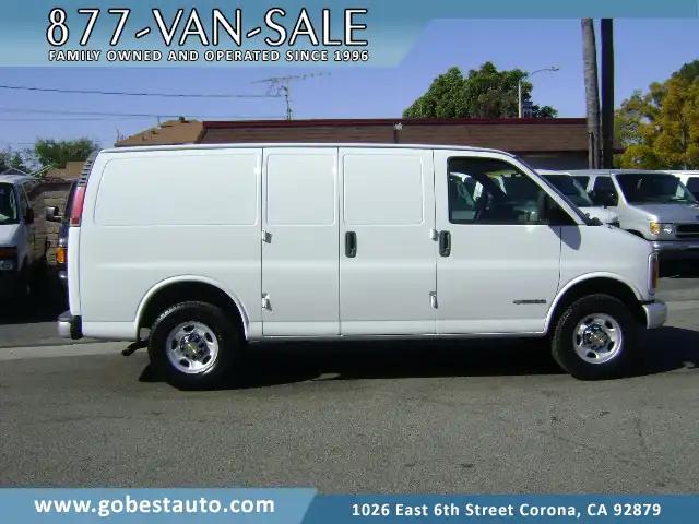 2001 Chevrolet Express 3500's photo