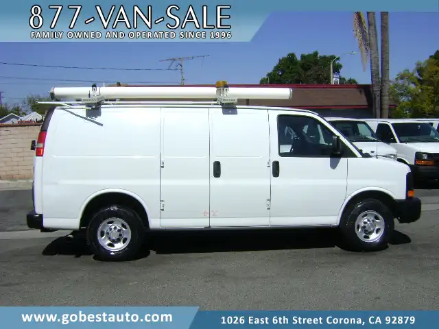 2015 Chevrolet Express 2500 Work Van HD's photo