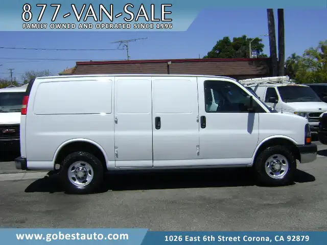 2012 Chevrolet Express 2500 Work Van HD's photo