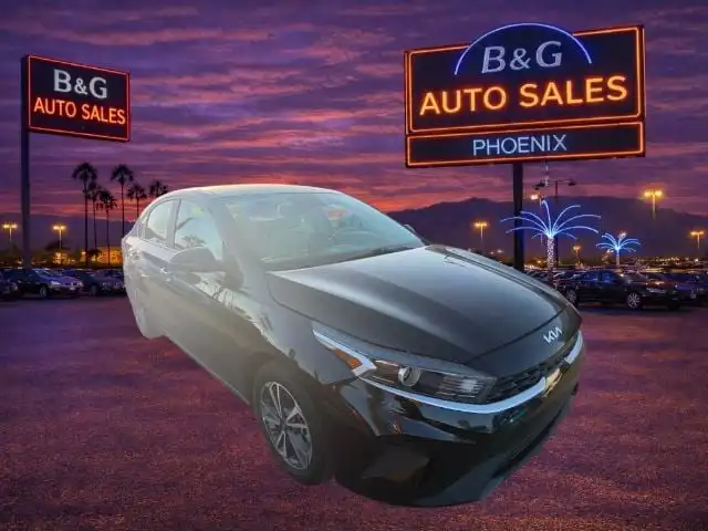 2023 Kia Forte LXS AT's photo