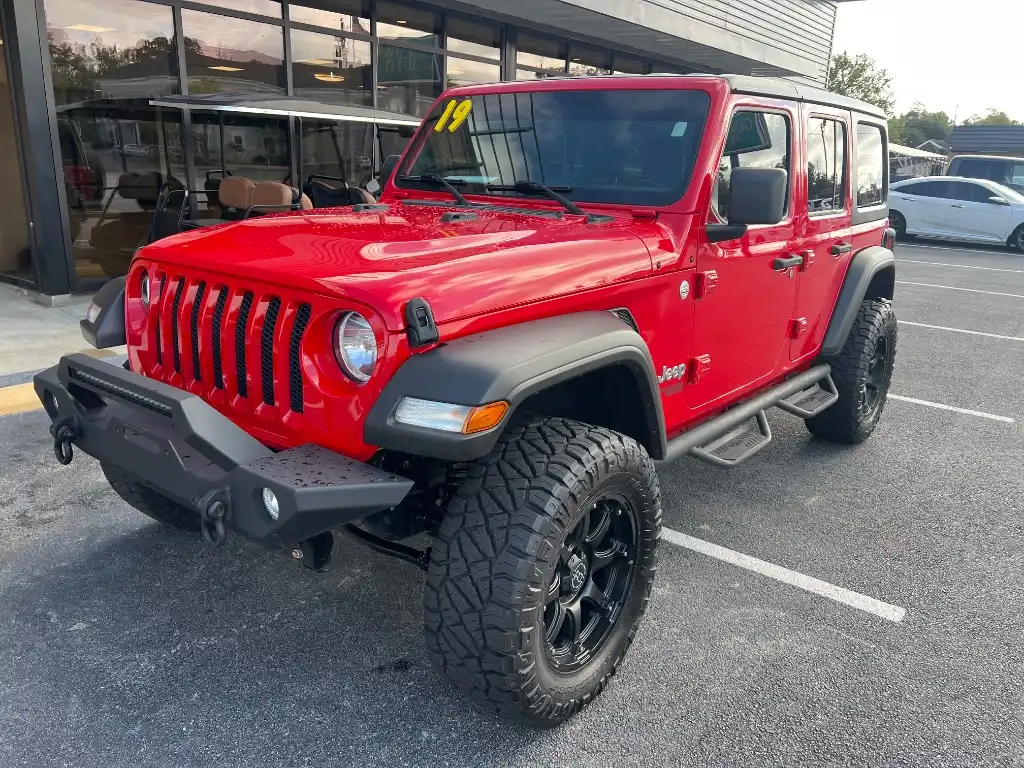 2019 Jeep Wrangler Sport S's photo