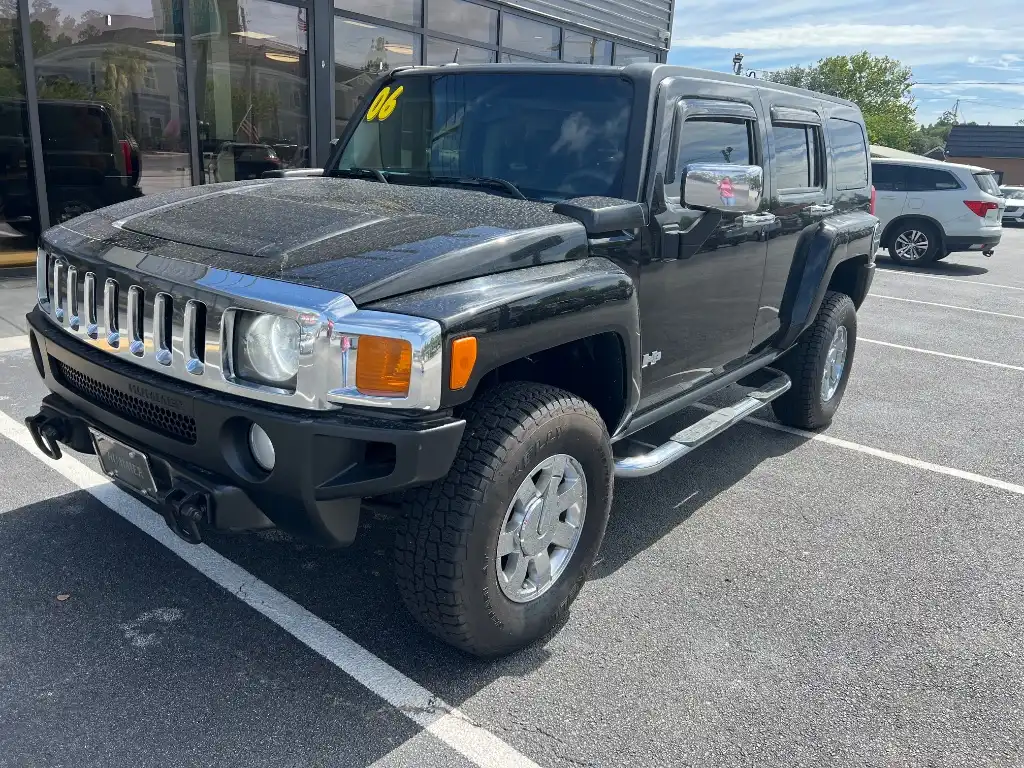 2006 Hummer H3 SUV's photo