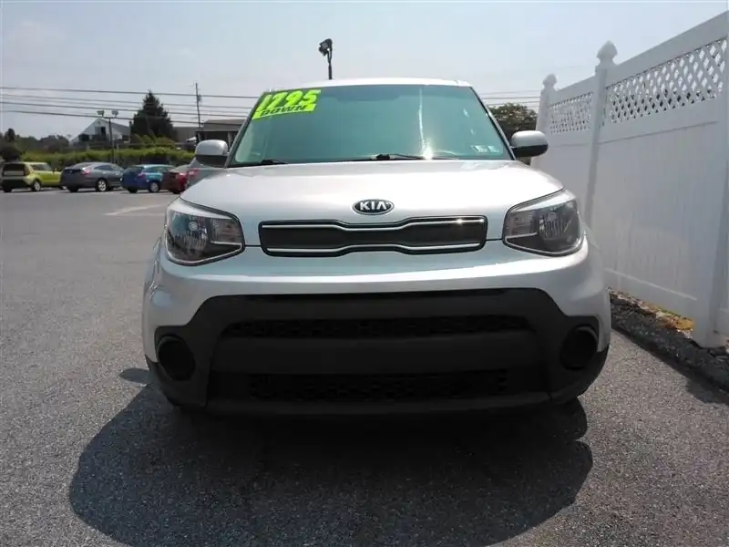 2017 Kia Soul 1.6L Base 6 A/T's photo