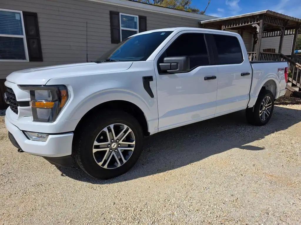 2023 Ford F-150 XL 4WD SuperCrew 5-1/2' Box's photo
