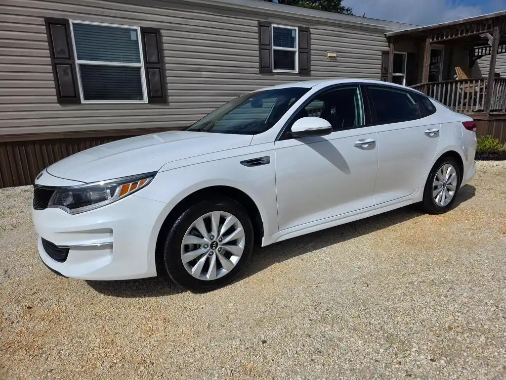 2018 Kia Optima LX AT's photo
