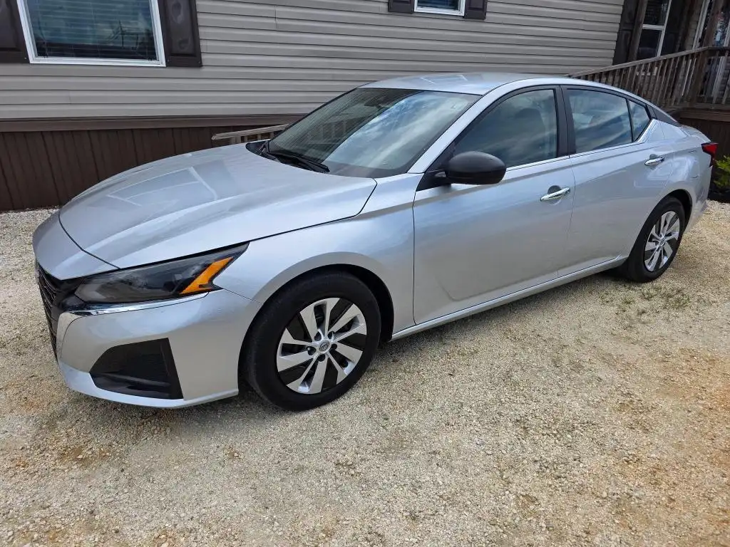 2025 Nissan Altima 2.5 S's photo