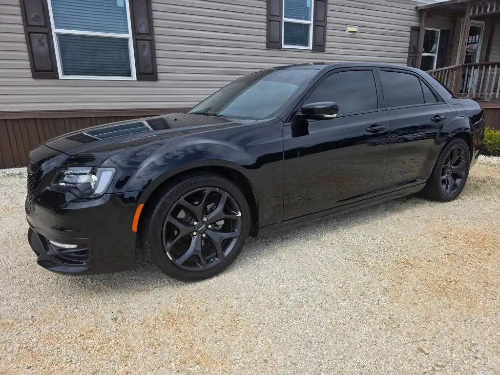 2022 Chrysler 300 Touring L's photo