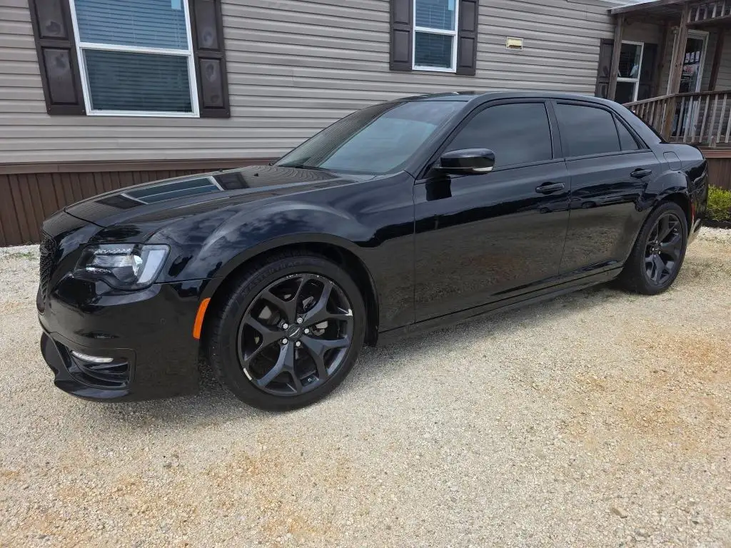 2022 Chrysler 300 Touring L's photo