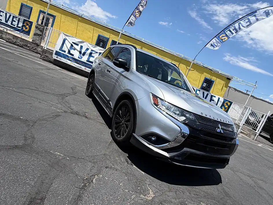 2020 Mitsubishi Outlander SP FWD's photo