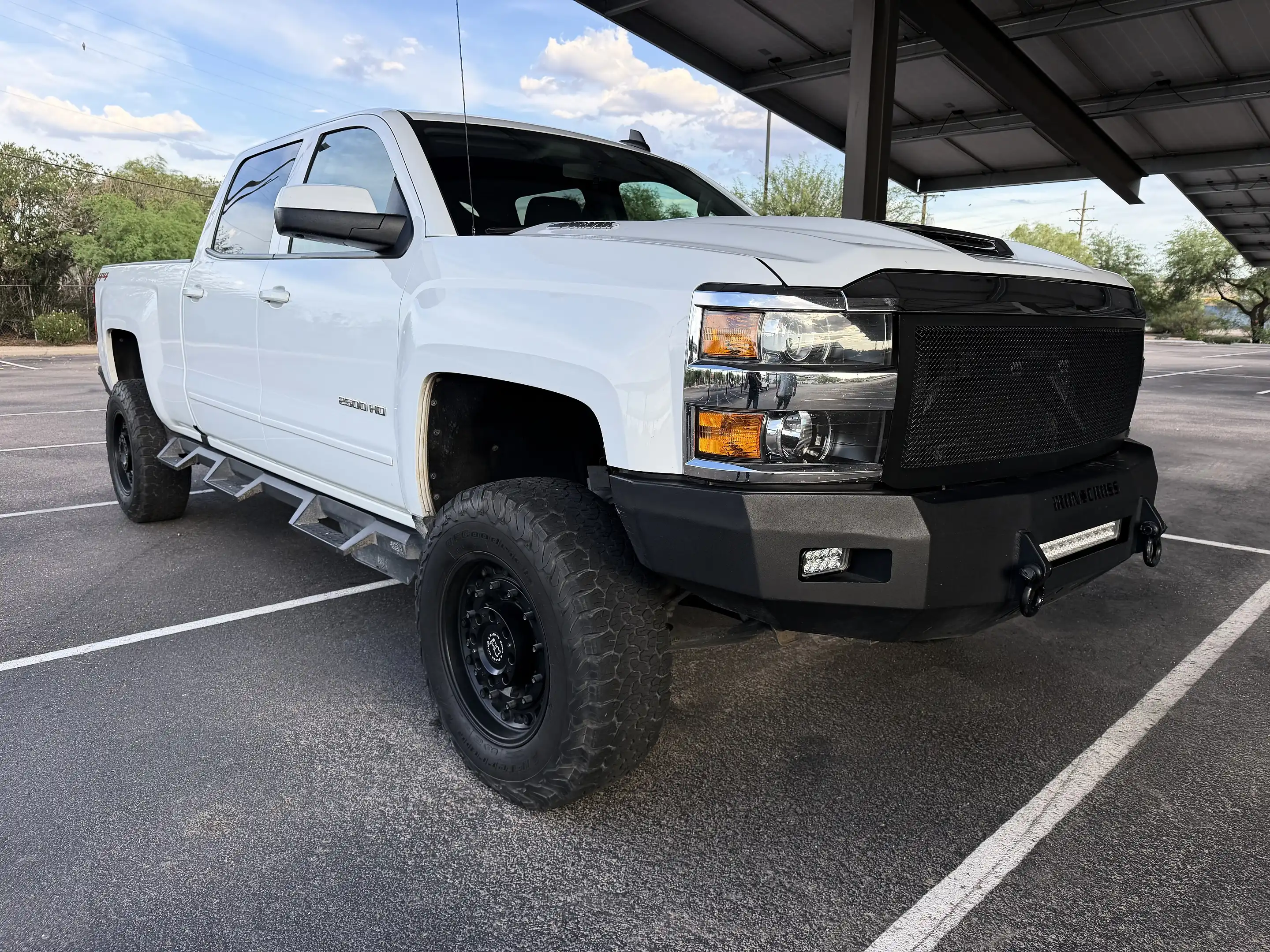 2019 Chevrolet Silverado HD LT 4WD Crew Cab Standard Box's photo