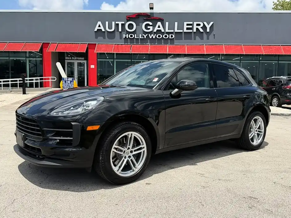 2021 Porsche Macan Base's photo