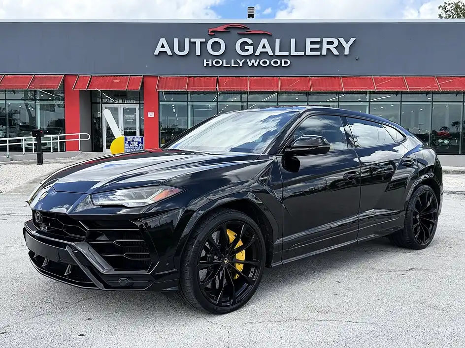 2022 Lamborghini Urus 4.0 V8 Pearl Capsule's photo