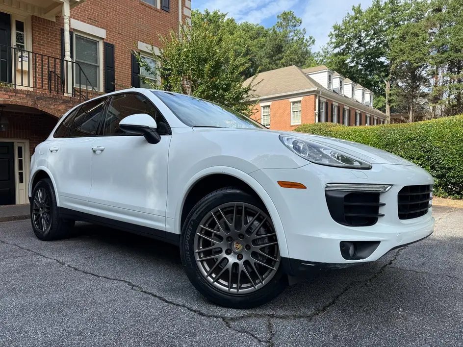 2017 Porsche Cayenne Base photo 5