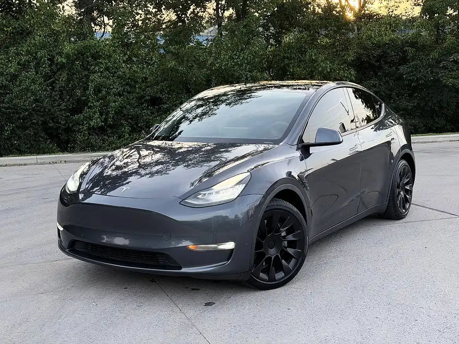2021 Tesla Model Y Long Range Dual Motor All-Wheel Drive's photo