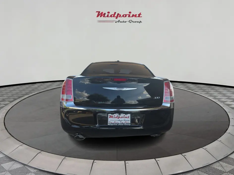 2012 Chrysler 300 Limited photo 4