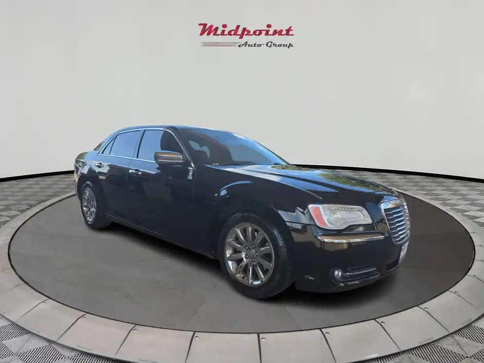 2012 Chrysler 300 Limited's photo