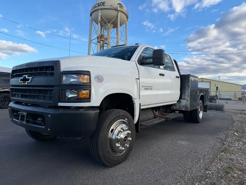 2022 Chevrolet Silverado HD WT 4WD Crew Cab 175" WB's photo