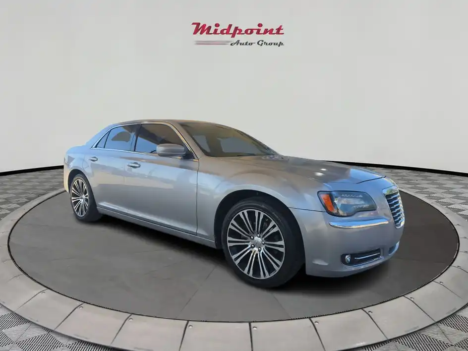 2013 Chrysler 300 V6 S RWD's photo