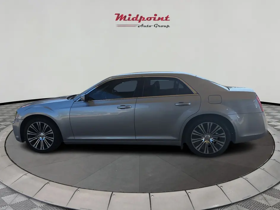 2013 Chrysler 300 V6 S RWD photo 5