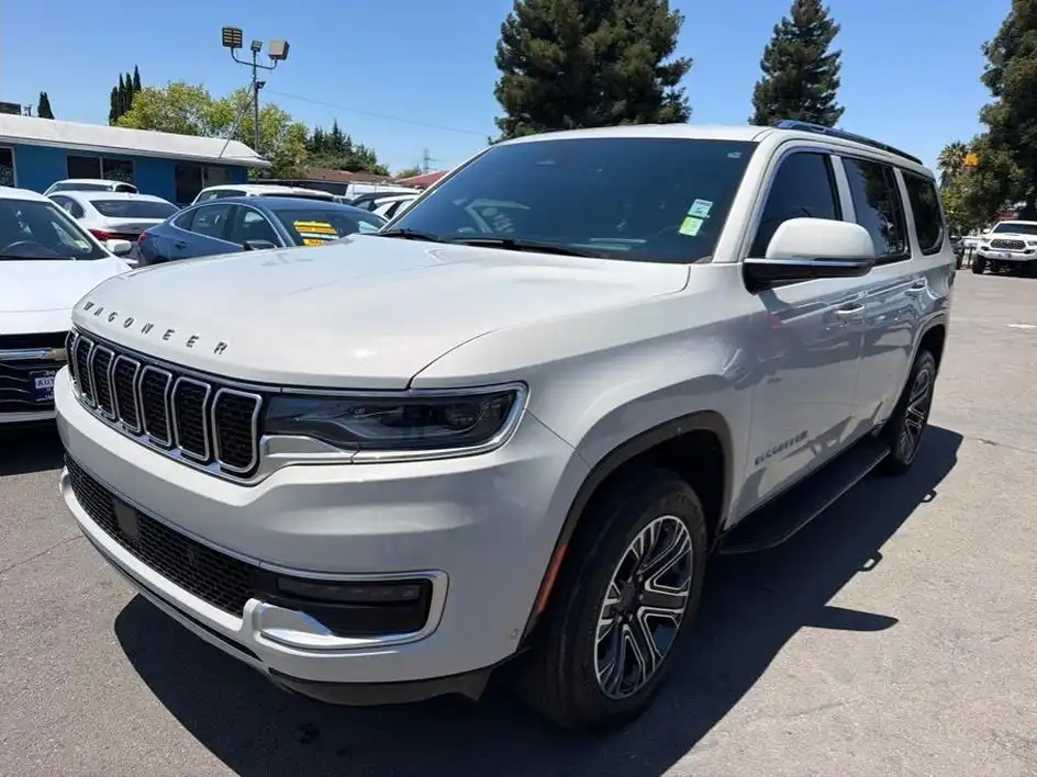 2022 Jeep Wagoneer Series III 4WD's photo