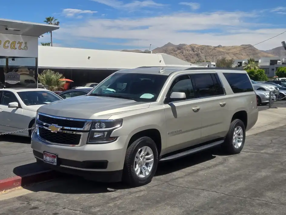 2017 Chevrolet Suburban 2WD 1500 LS's photo