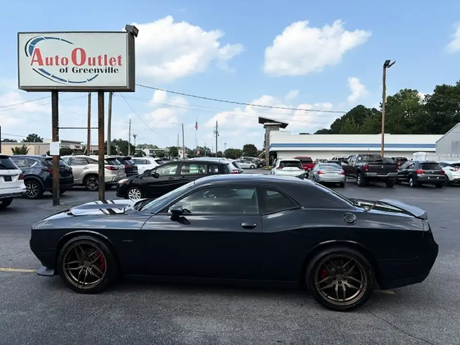 2019 Dodge Challenger R/T's photo