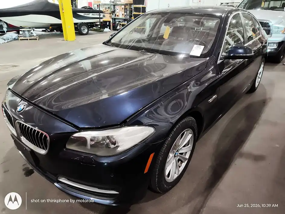 2014 BMW 5 Series 528i Sedan's photo