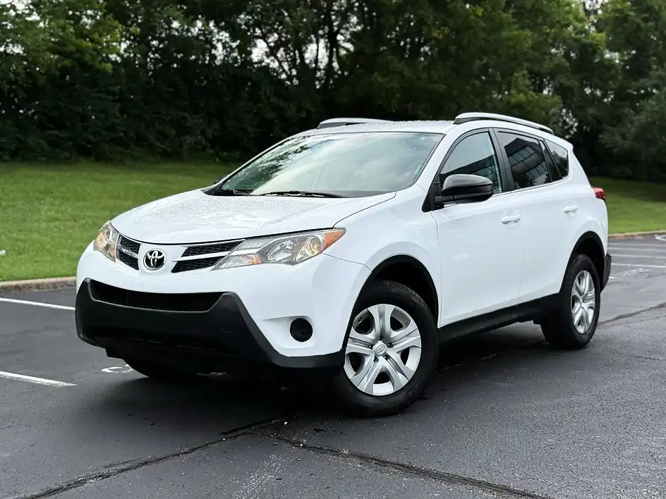 2014 Toyota RAV4 LE AWD's photo