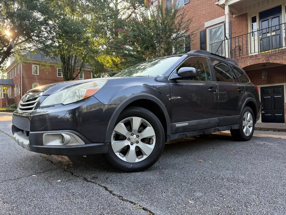 2010 Subaru Outback 2.5i Limited CVT's photo