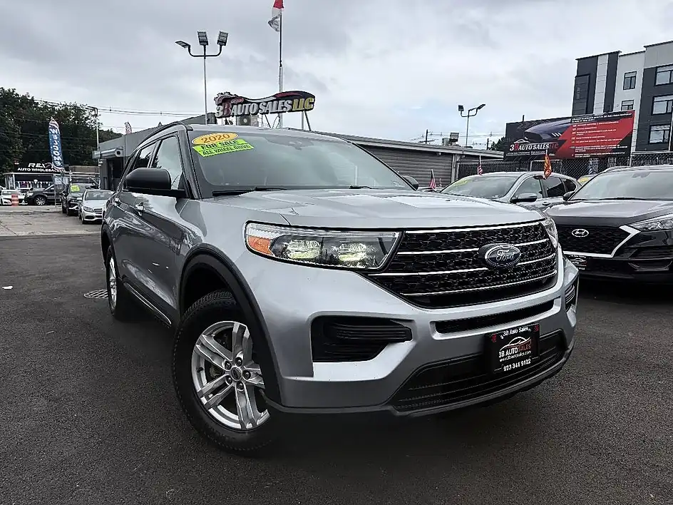 2020 Ford Explorer XLT 4WD's photo