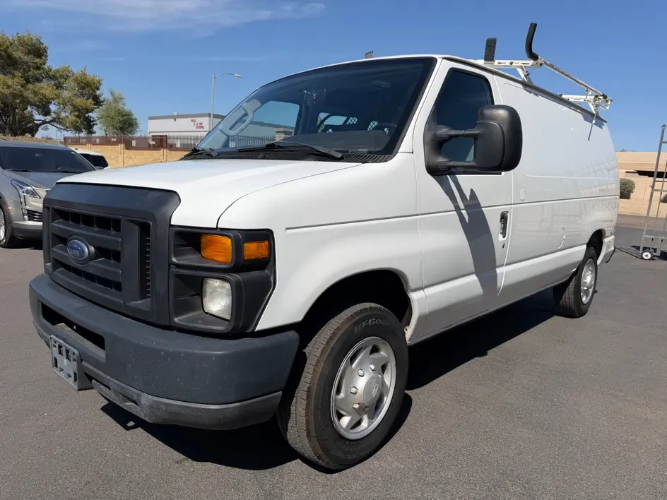 2012 Ford E-Series E-150 Van photo 3