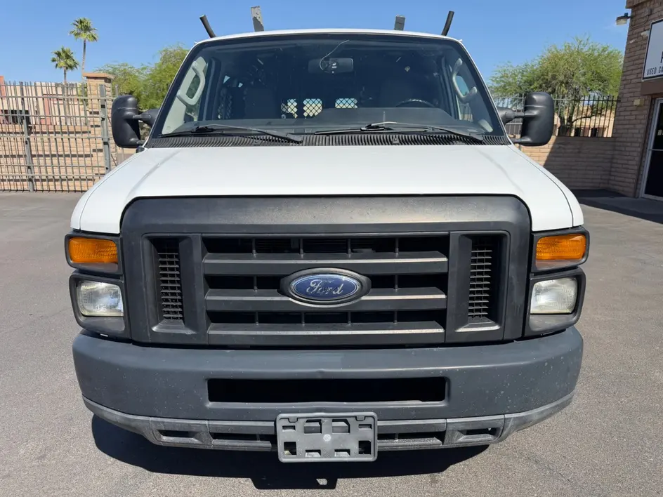 2012 Ford E-Series E-150 Van photo 5