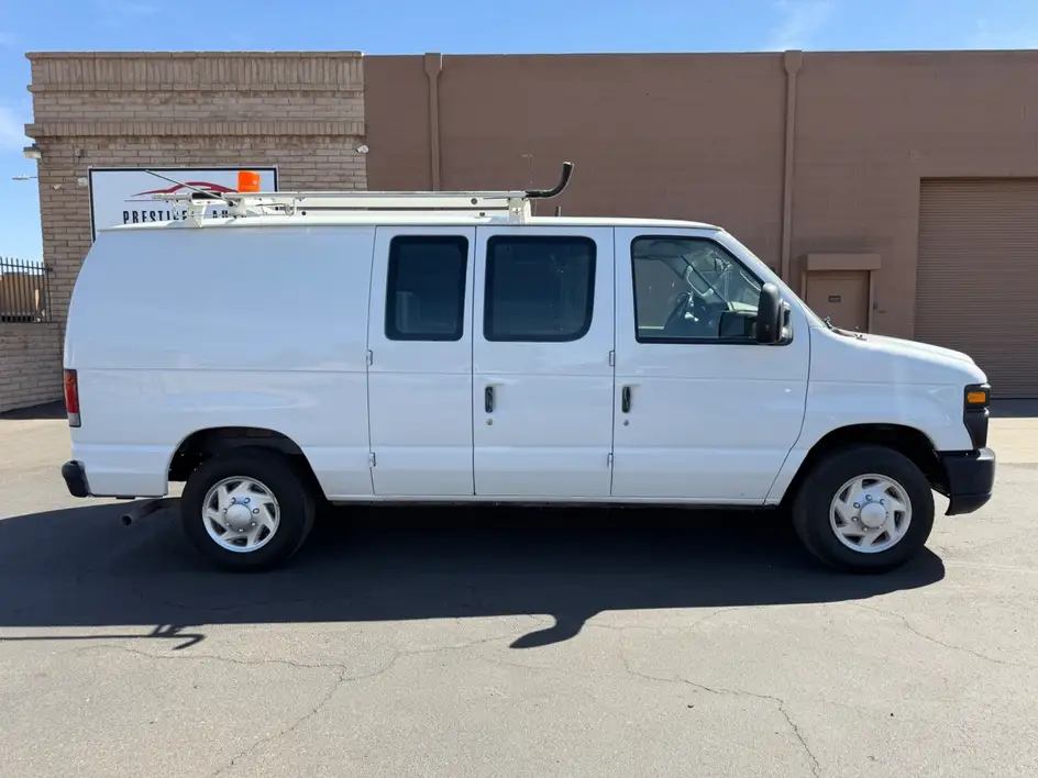 2012 Ford E-Series E-150 Van photo 1