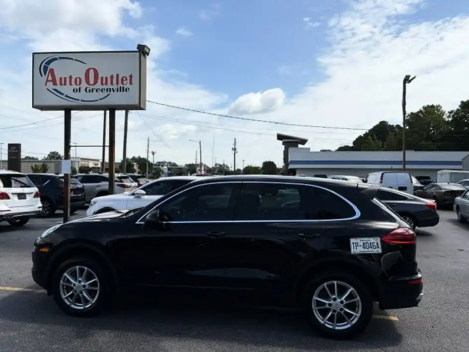 2016 Porsche Cayenne Tiptronic's photo