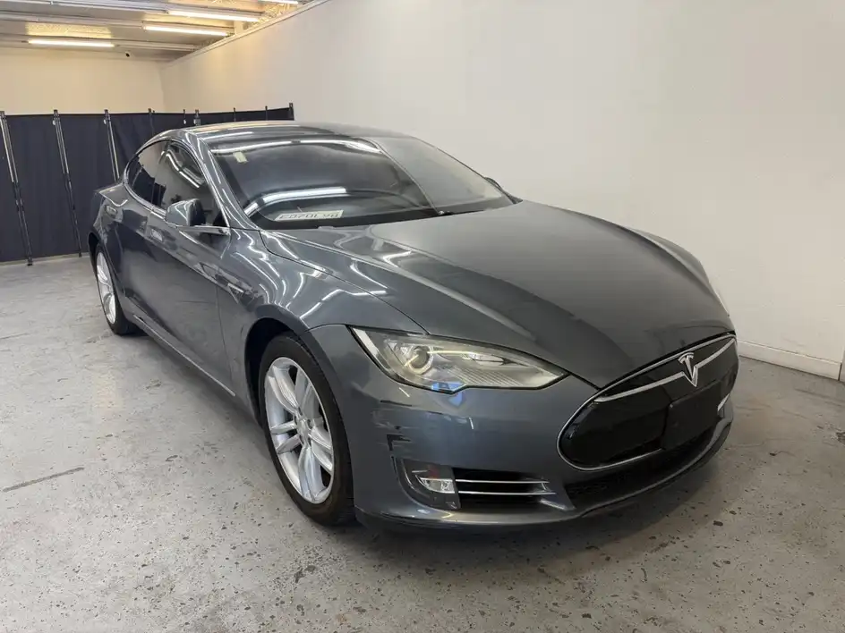 2014 Tesla Model S 85 kWh's photo