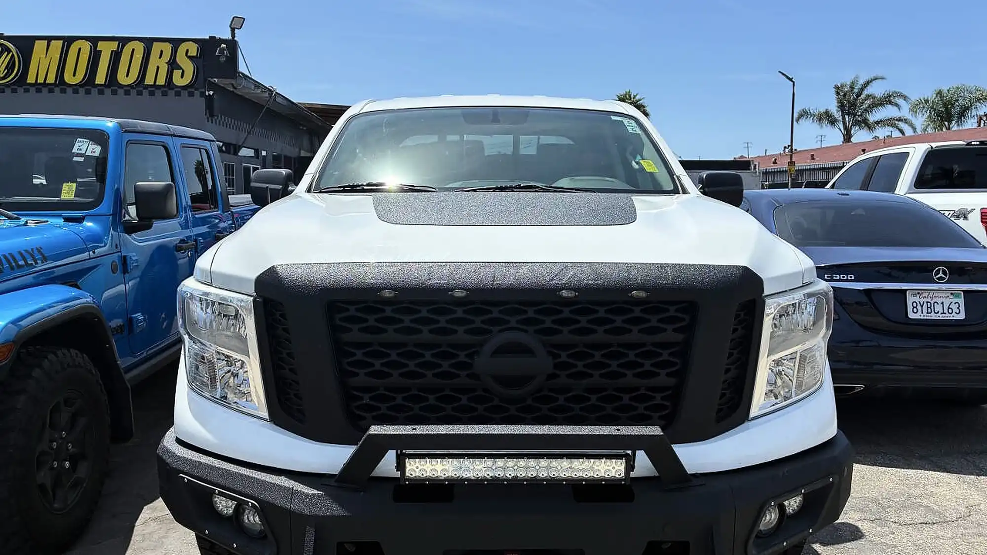 2017 Nissan Titan S 4X2 Crew Cab's photo