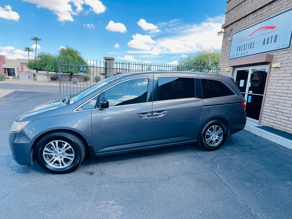 2013 Honda Odyssey EX photo 4
