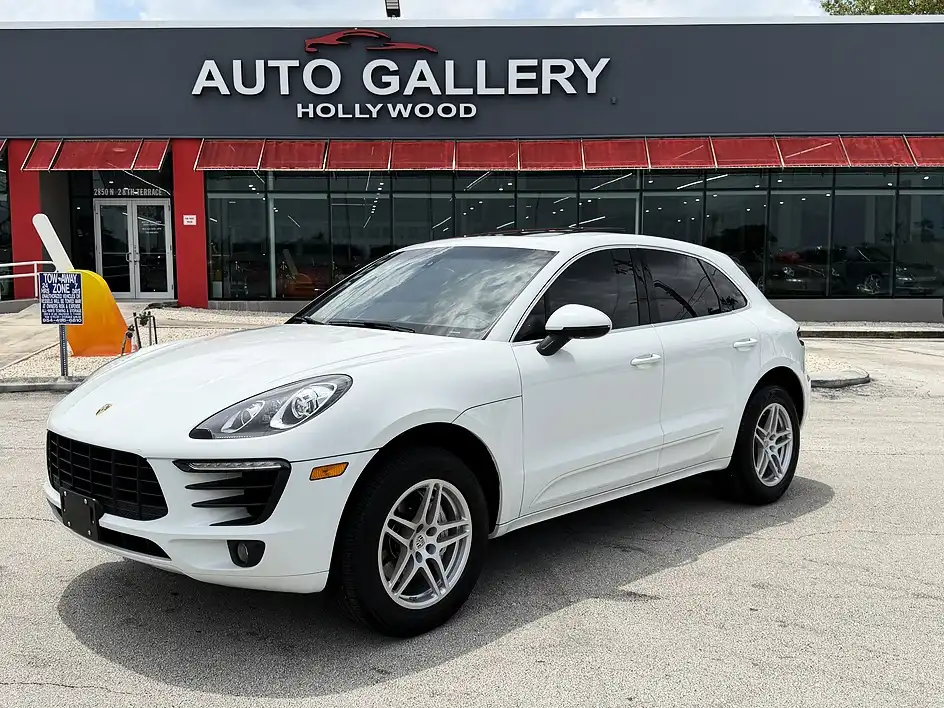 2016 Porsche Macan S's photo