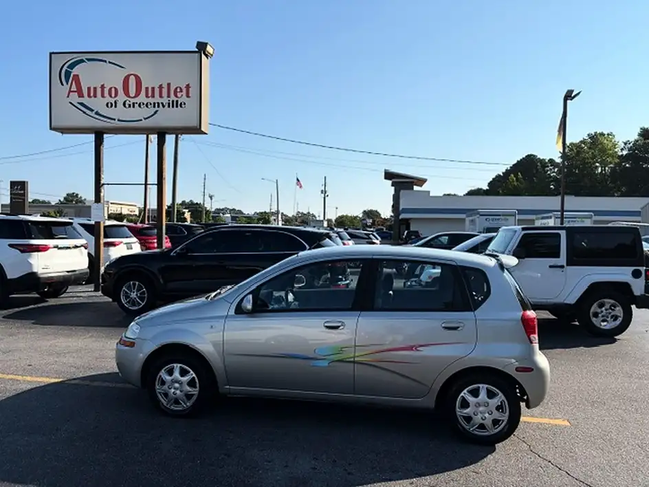 2005 Chevrolet Aveo LS's photo