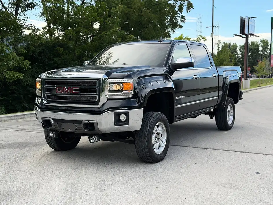 2015 GMC Sierra 4WD Crew Cab SLT SWB's photo